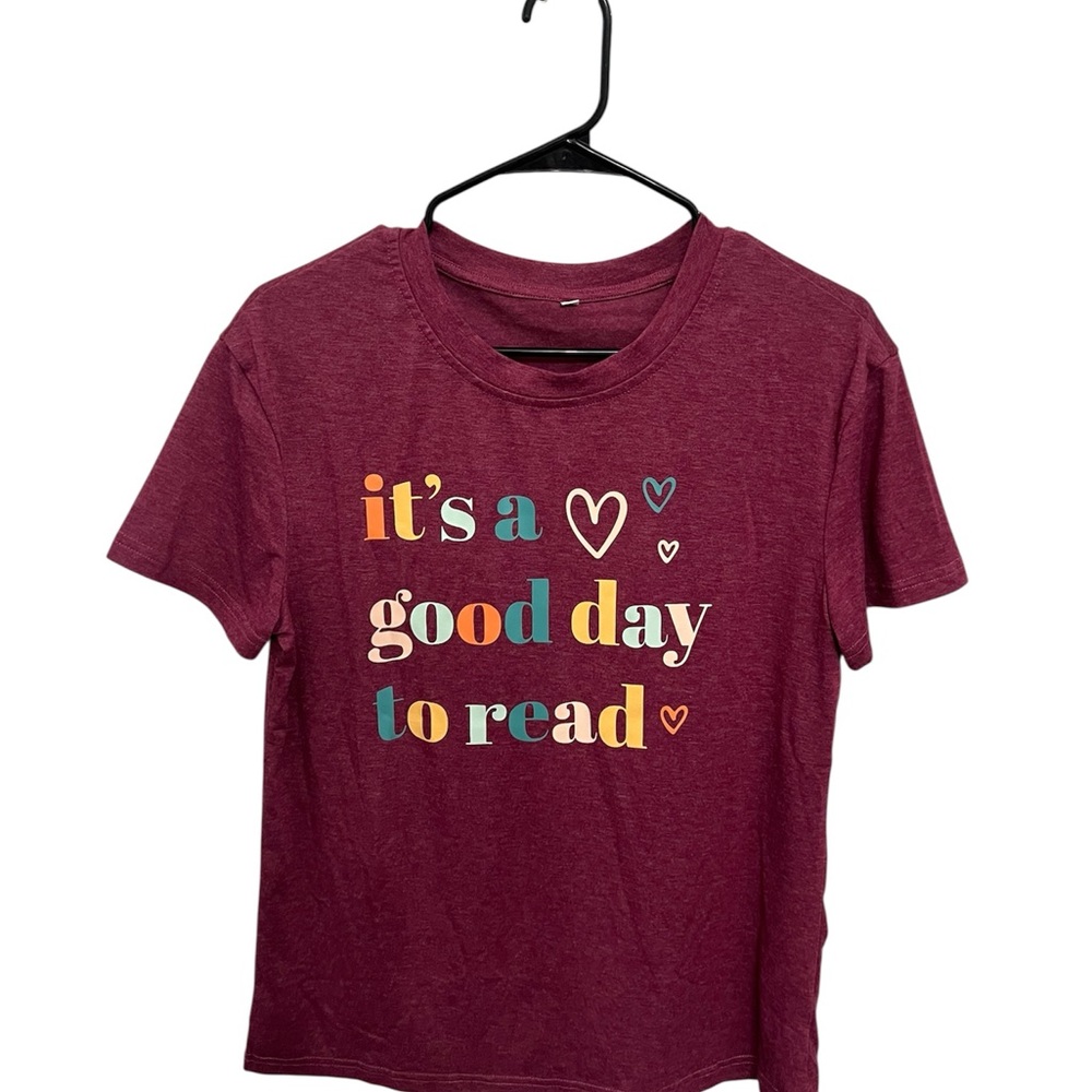 “It’s a Good Day to Read” Graphic T-Shirt | Size Small